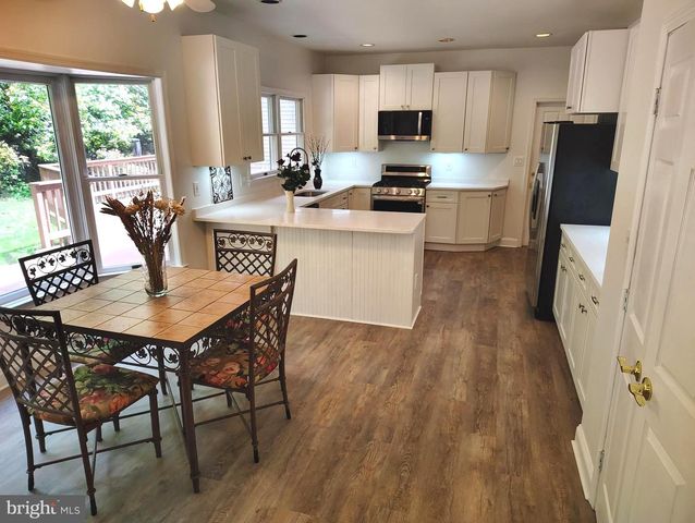 1711 RITCHIE HWY, Annapolis, MD 21409