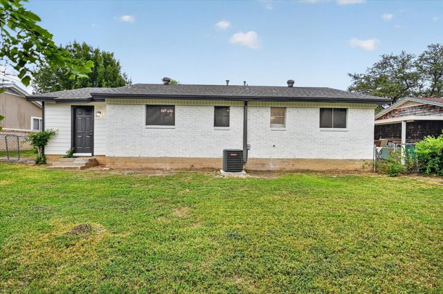 3633 Larry Street, Haltom City, TX 76117