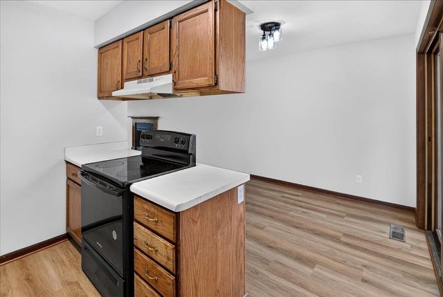 6866 Park Ridge Drive, Madison, WI 53719