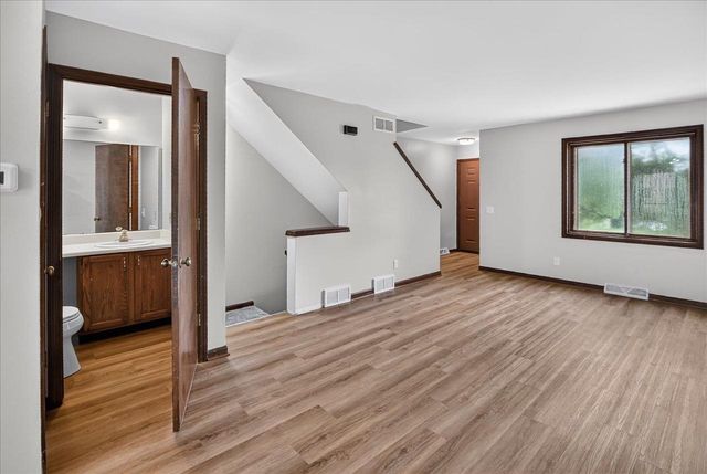 6866 Park Ridge Drive, Madison, WI 53719