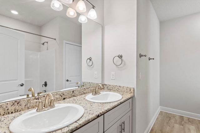 135 Cool Breeze Drive, Freeport, FL 32439