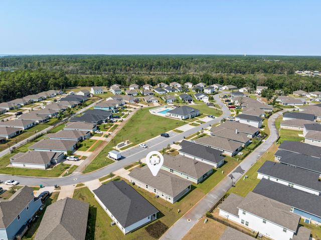 135 Cool Breeze Drive, Freeport, FL 32439