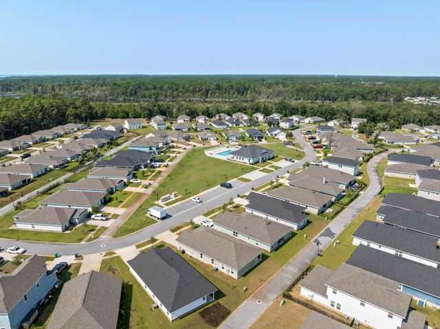 135 Cool Breeze Drive, Freeport, FL 32439