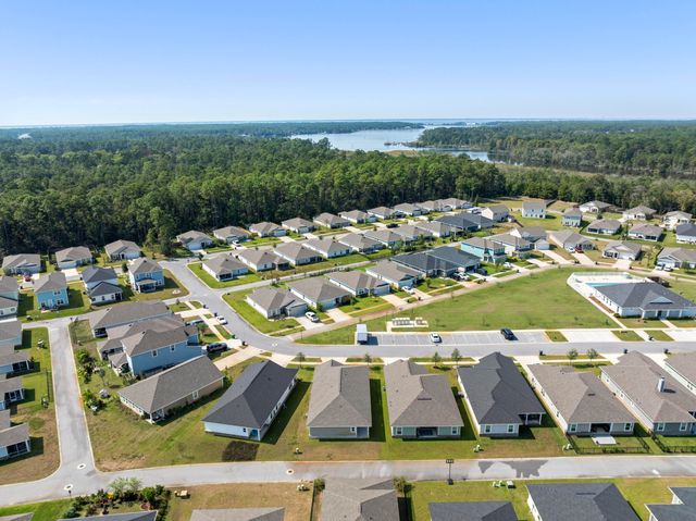 135 Cool Breeze Drive, Freeport, FL 32439