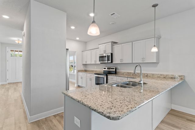 135 Cool Breeze Drive, Freeport, FL 32439