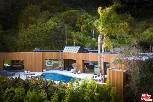 1883 Rising Glen Road, Los Angeles, CA 90069