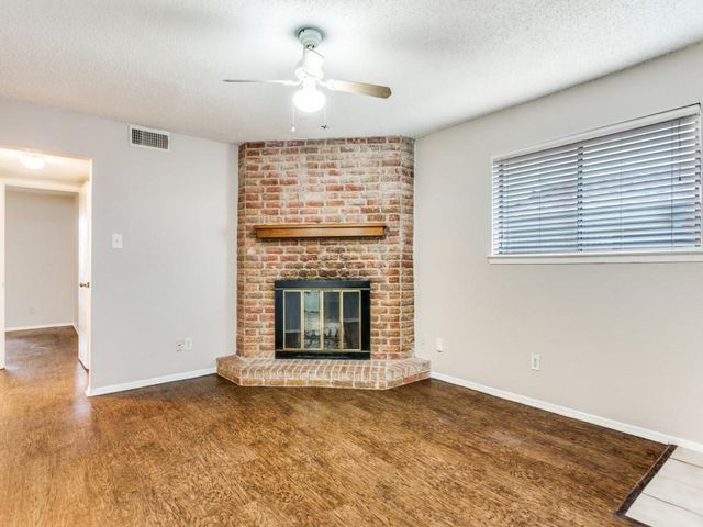 121 Allencrest Drive 121, White Settlement, TX 76108