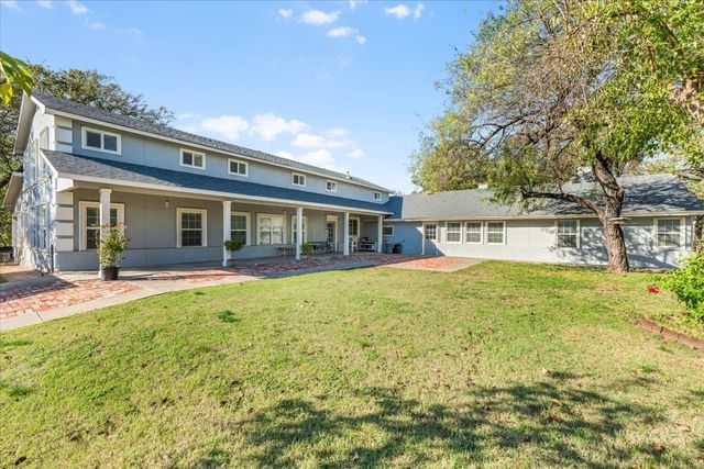 8248 Meadowbrook Drive, Fort Worth, TX 76120
