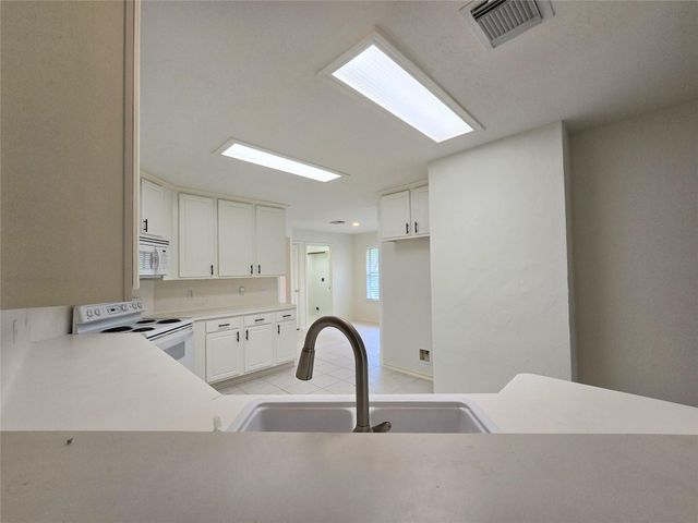 147 W Russet Grove Circle, The Woodlands, TX 77384