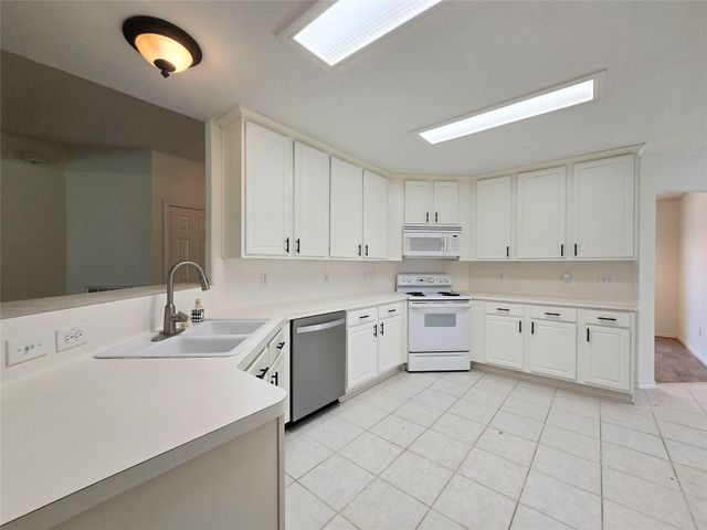 147 W Russet Grove Circle, The Woodlands, TX 77384