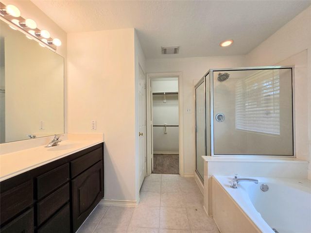 147 W Russet Grove Circle, The Woodlands, TX 77384