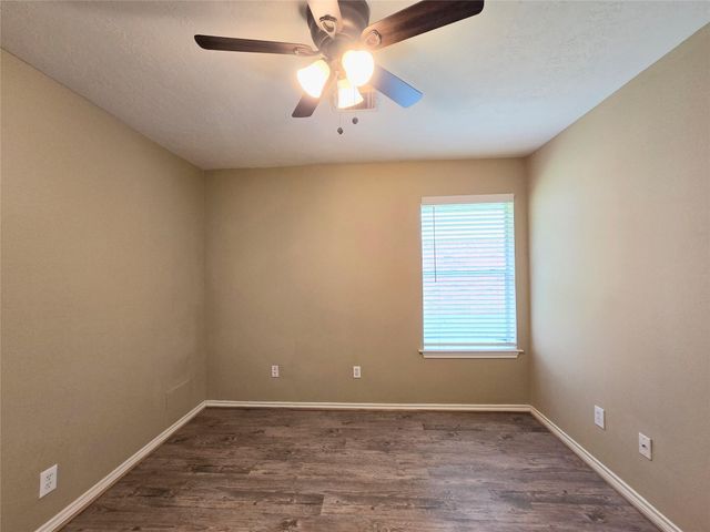 147 W Russet Grove Circle, The Woodlands, TX 77384
