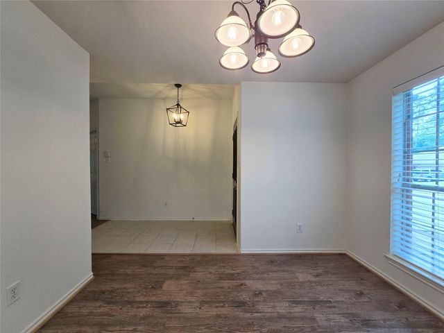 147 W Russet Grove Circle, The Woodlands, TX 77384