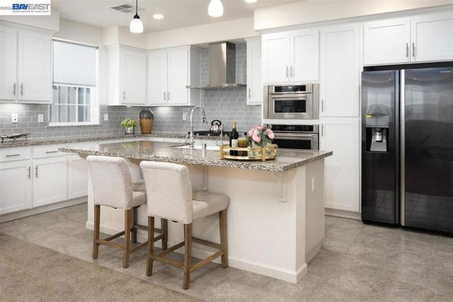 3986 Pino Grande Rd, Dublin, CA 94568