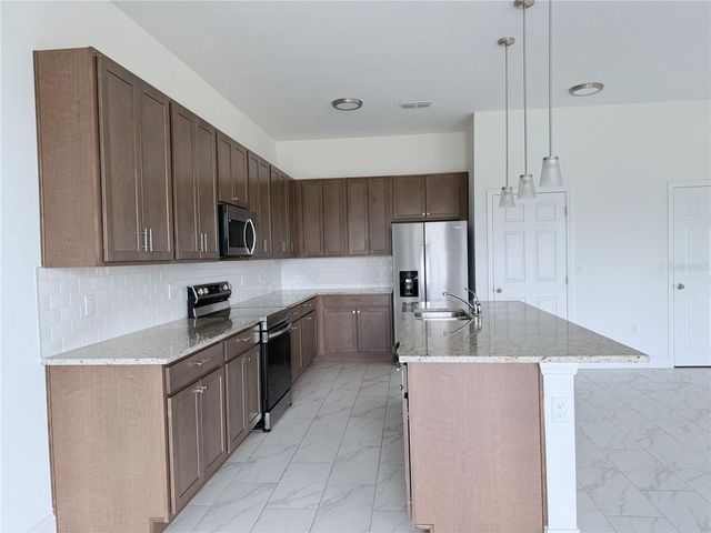 725 DENNIS STREET, Orlando, FL 32807