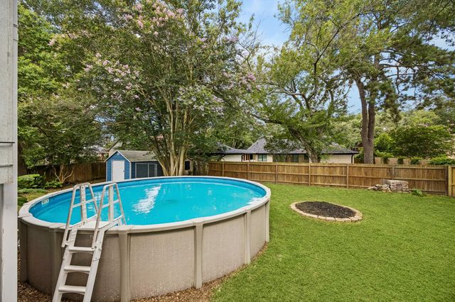 1003 Eagle Lake Road, Sealy, TX 77474
