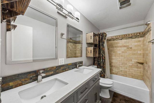 1003 Eagle Lake Road, Sealy, TX 77474