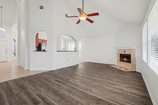 18439 Sunrise Oaks Court, Montgomery, TX 77316