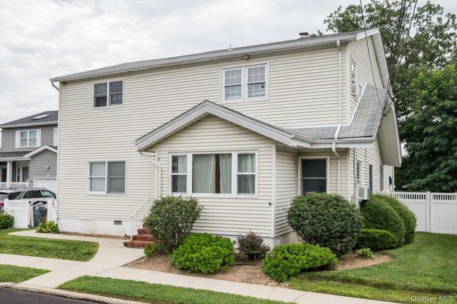 1135 Ruth Place, North Bellmore, NY 11710