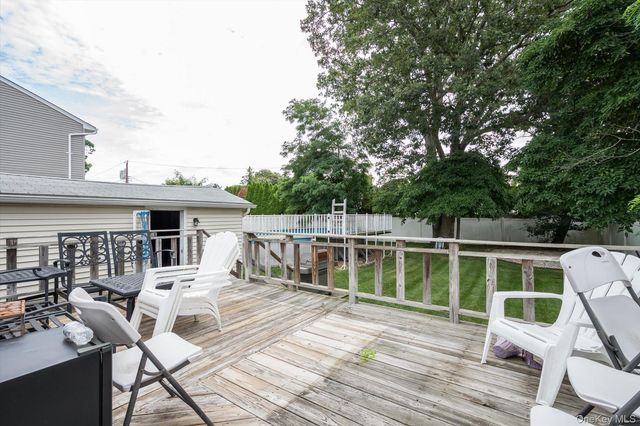 1135 Ruth Place, North Bellmore, NY 11710