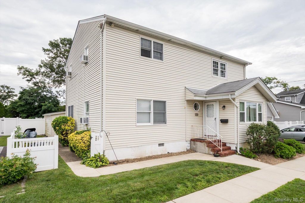 1135 Ruth Place, North Bellmore, NY 11710 — photo 3