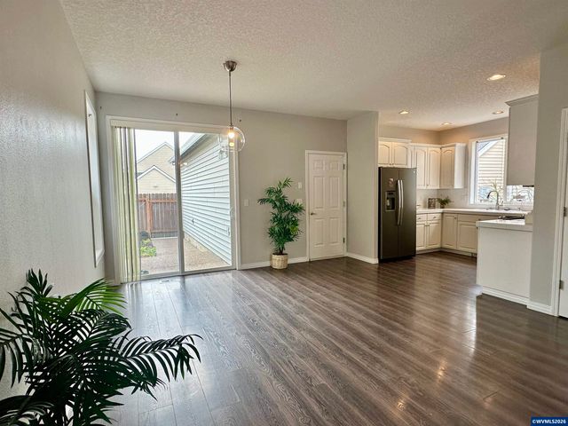 6260 SW Arbor Grove Dr, Corvallis, OR 97333