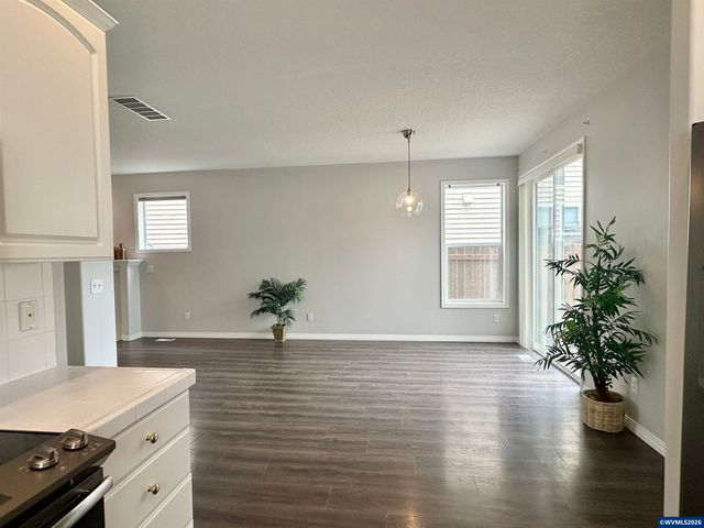 6260 SW Arbor Grove Dr, Corvallis, OR 97333