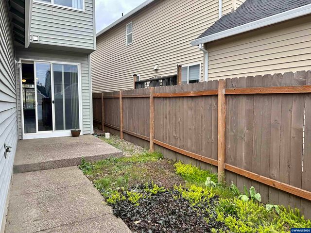 6260 SW Arbor Grove Dr, Corvallis, OR 97333