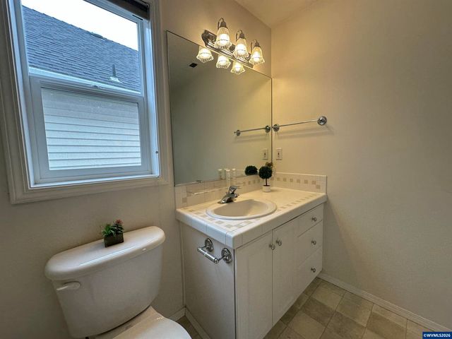 6260 SW Arbor Grove Dr, Corvallis, OR 97333