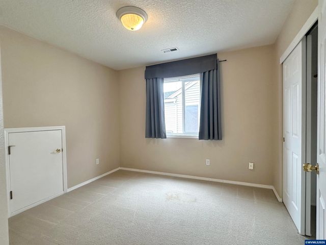 6260 SW Arbor Grove Dr, Corvallis, OR 97333