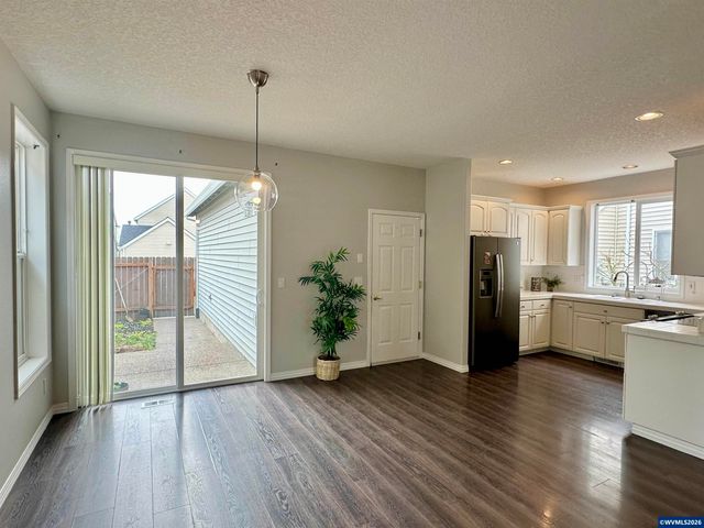 6260 SW Arbor Grove Dr, Corvallis, OR 97333