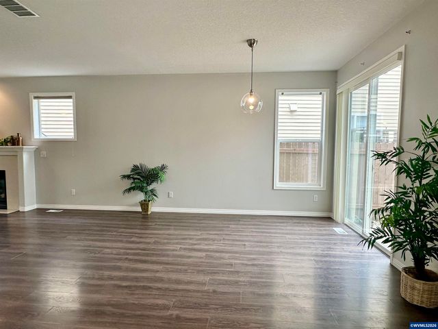 6260 SW Arbor Grove Dr, Corvallis, OR 97333