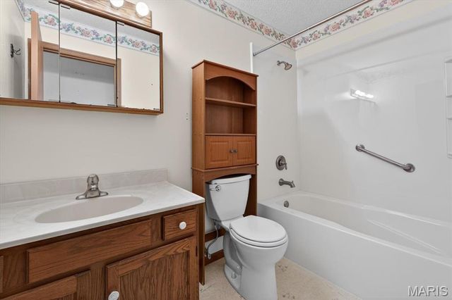 505 Abby Lane, Swansea, IL 62226