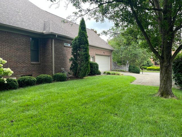 3640 Barrow Wood Lane, Lexington, KY 40502