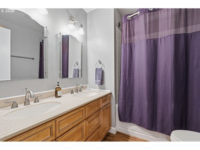 22892 Se BELMONT Ct, Damascus, OR 97089