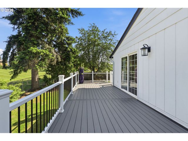 22892 Se BELMONT Ct, Damascus, OR 97089