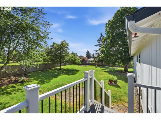 22892 Se BELMONT Ct, Damascus, OR 97089
