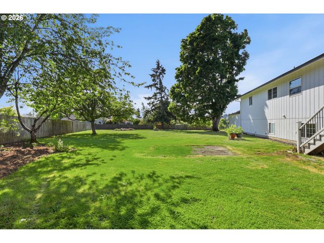 22892 Se BELMONT Ct, Damascus, OR 97089