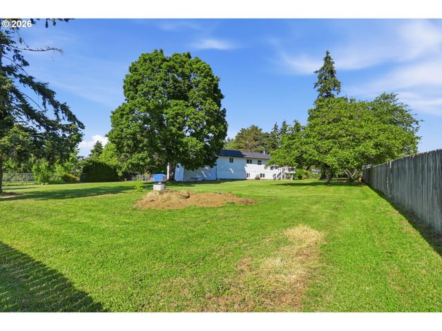 22892 Se BELMONT Ct, Damascus, OR 97089