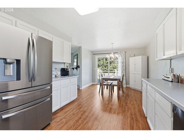 22892 Se BELMONT Ct, Damascus, OR 97089
