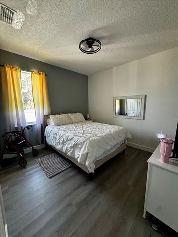 32831 FOREST AVENUE, Leesburg, FL 34788