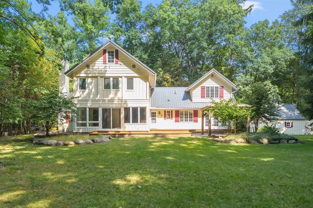 5315 Angling Road, Portage, MI 49024