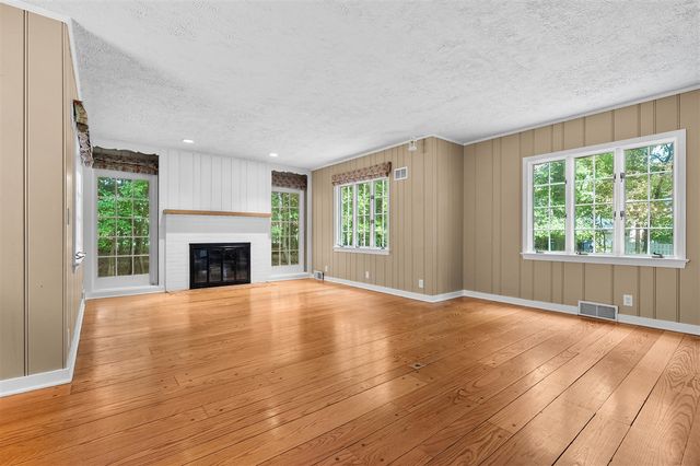 5315 Angling Road, Portage, MI 49024