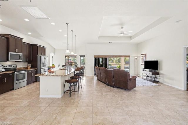 1426 SW 12th TER, Cape Coral, FL 33991