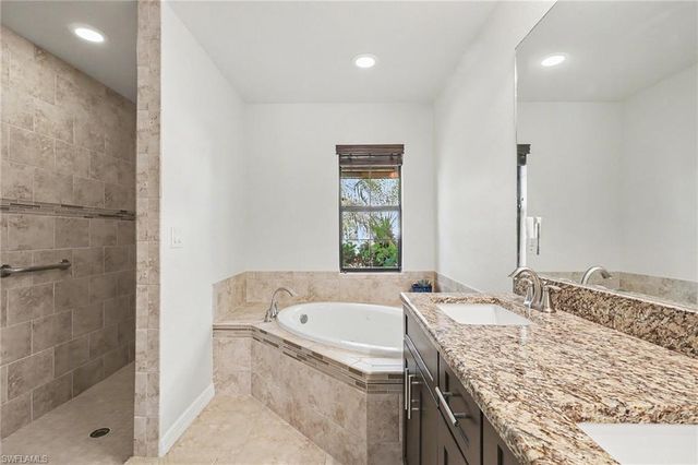 1426 SW 12th TER, Cape Coral, FL 33991