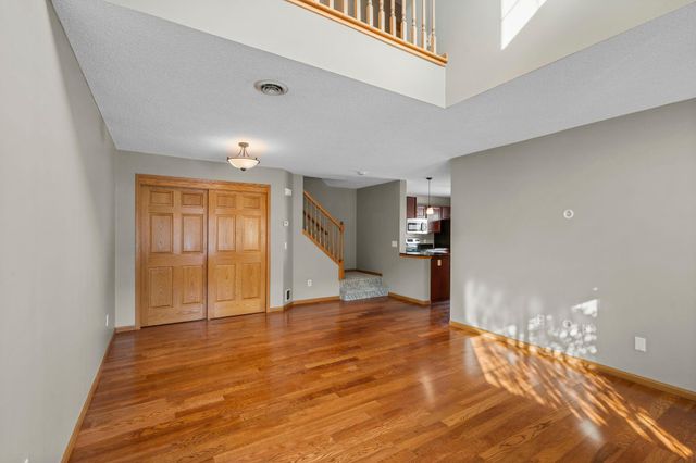 14757 Excelsior Lane 105, Apple Valley, MN 55124