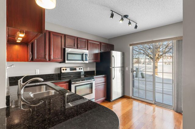 14757 Excelsior Lane 105, Apple Valley, MN 55124