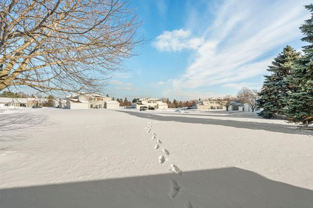 14757 Excelsior Lane 105, Apple Valley, MN 55124