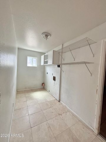 2807 N DAKOTA Street, Chandler, AZ 85225