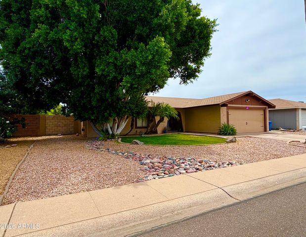 2807 N DAKOTA Street, Chandler, AZ 85225